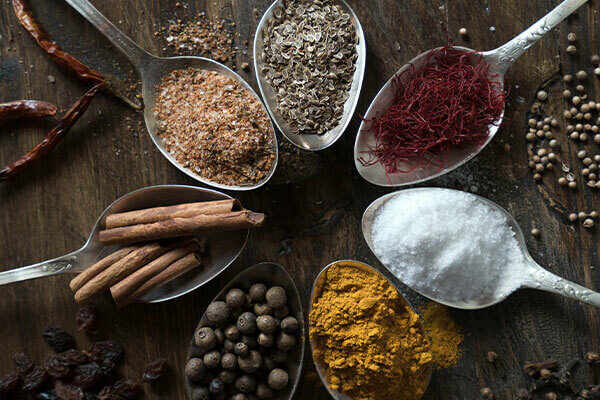 spices - foods that cause body odor